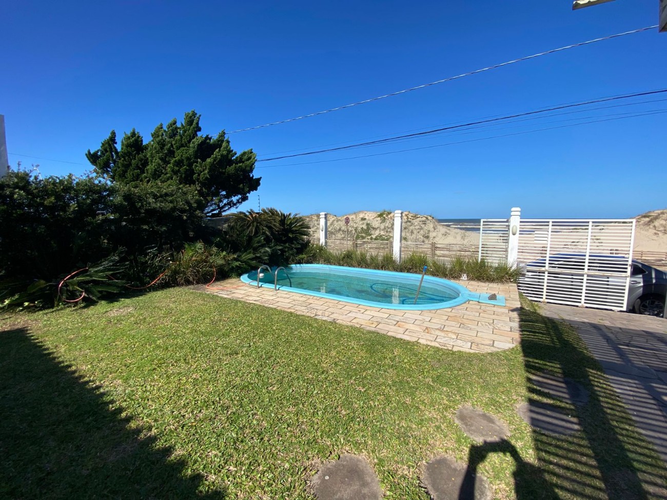 Casa 4 dormitórios para temporada, centro em Xangri-lá | Ref.: 179