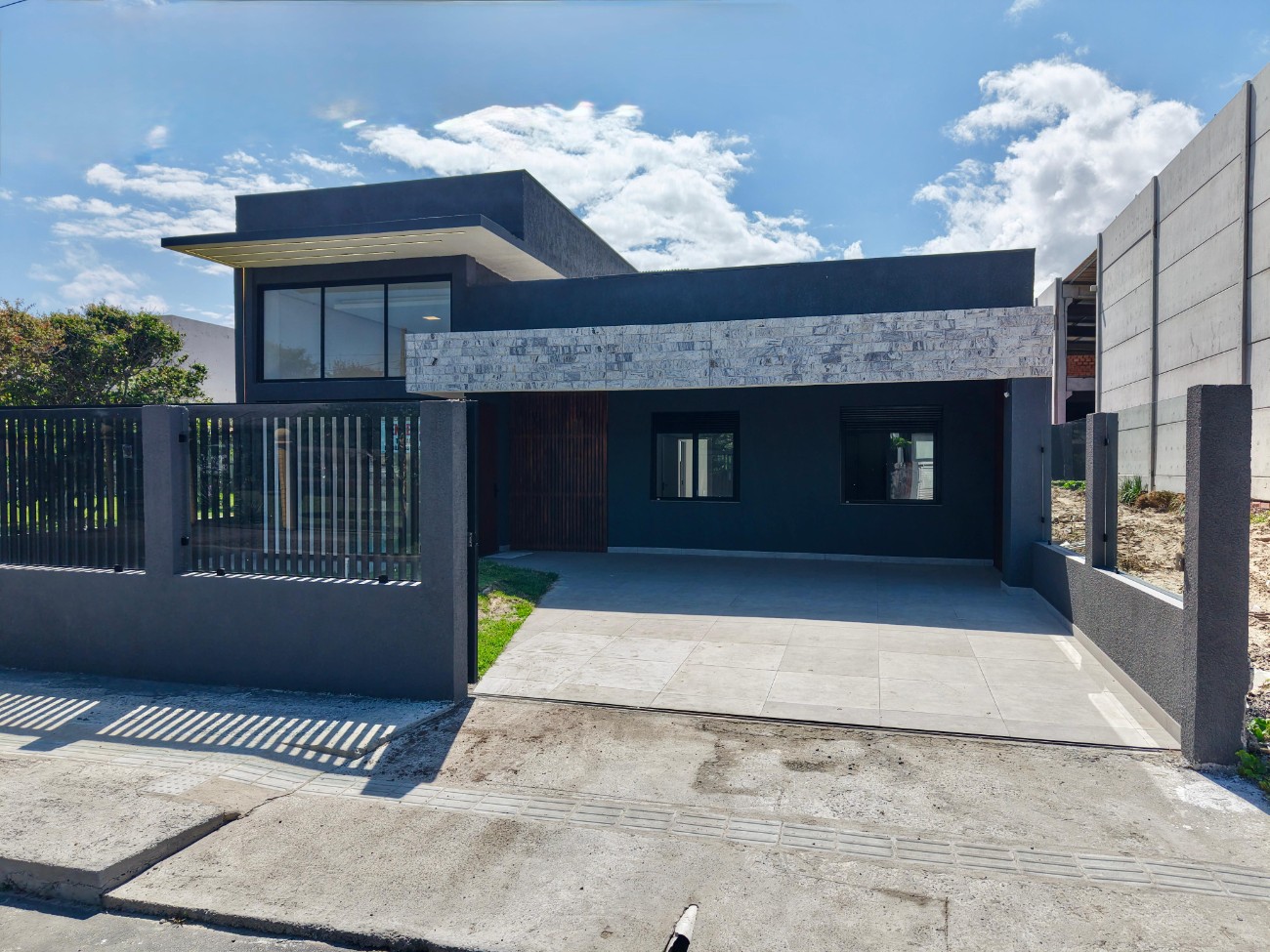 Casa 4 dormitórios para venda, Araça em Capão da Canoa | Ref.: 307